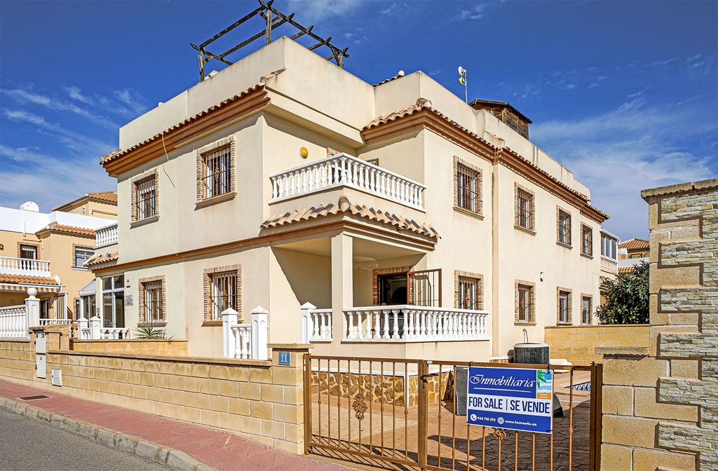 Property photo 1 of 34