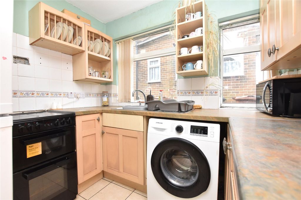 Property photo 2 of 18 Picture No. 08