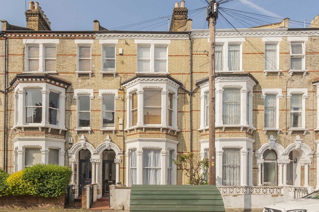 Property photo 1 of 6