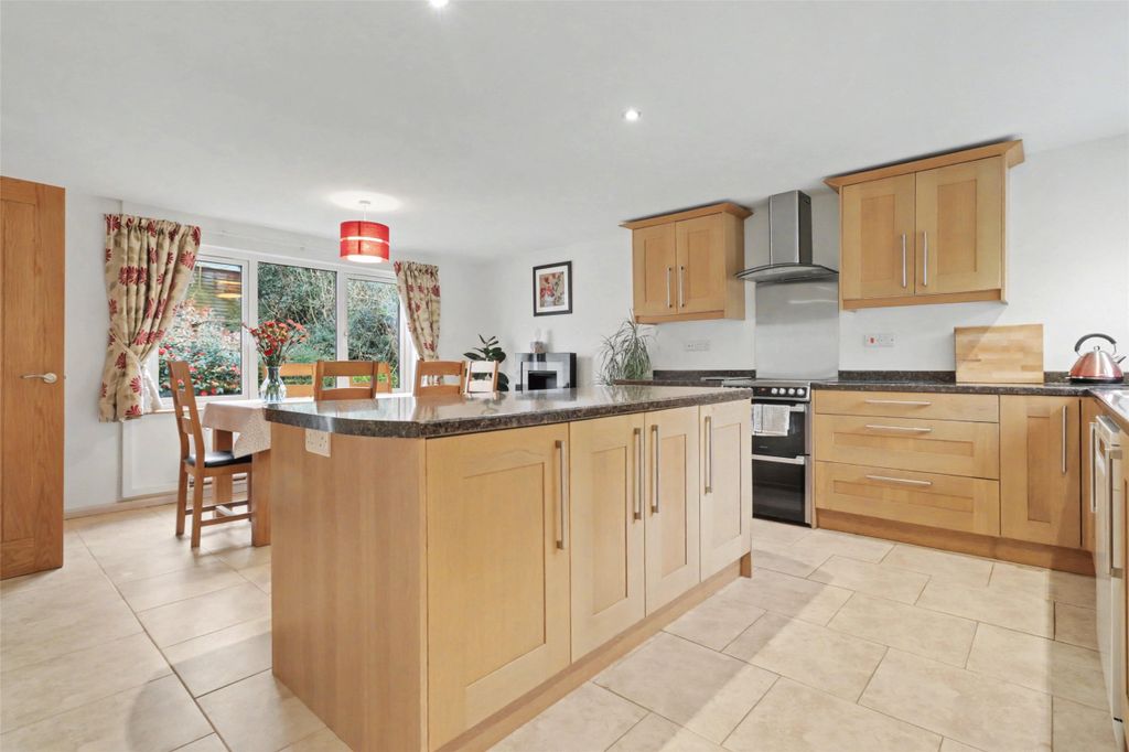 Property photo 2 of 34 Picture No. 42