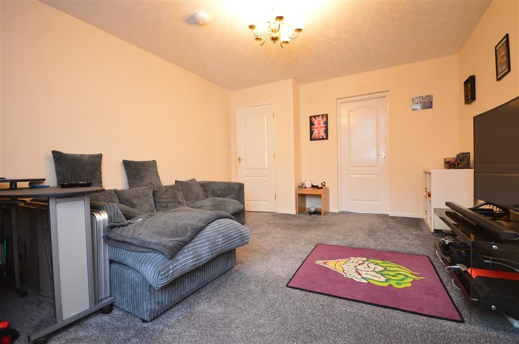 Property photo 3 of 6 Living Room