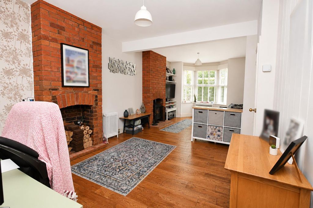 Property photo 3 of 20 Lounge / Dining Room