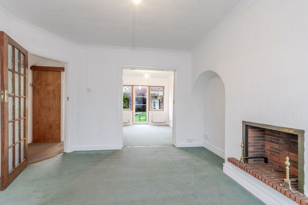 Property photo 2 of 24 Living 3