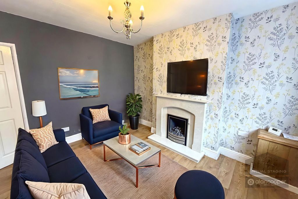 Property photo 2 of 13 4911154