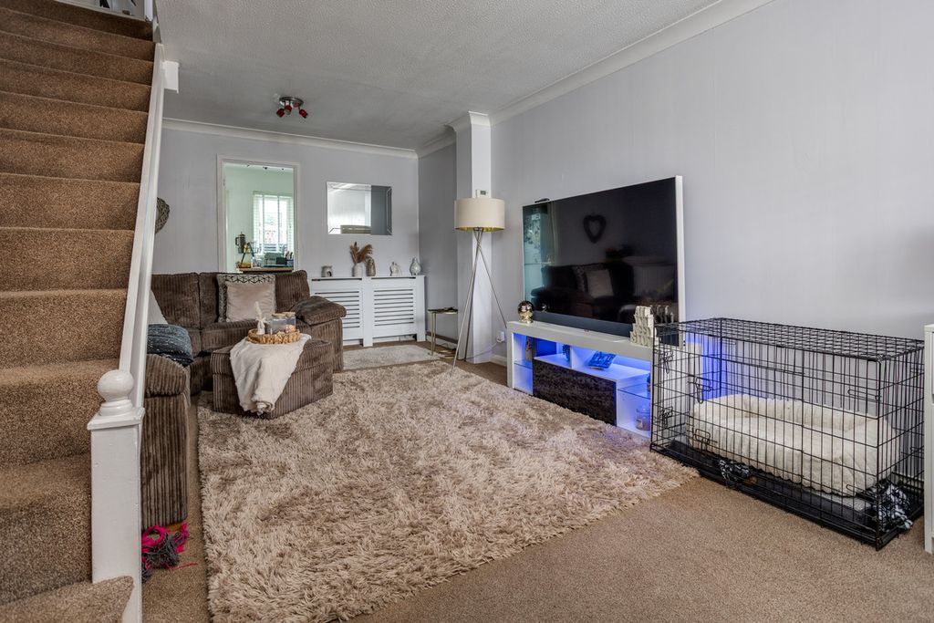 Property photo 3 of 27