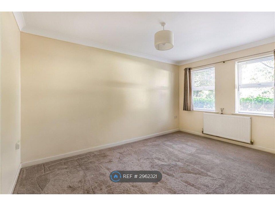 Property photo 2 of 9 Lounge/Dining Room
