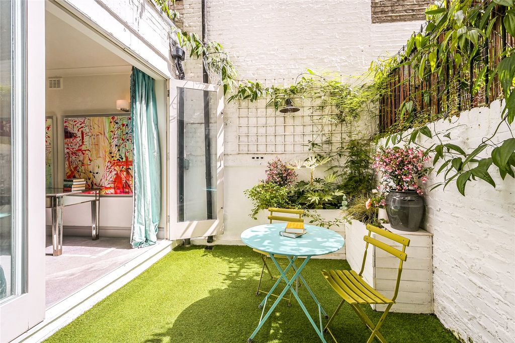 Property photo 2 of 15 Picture No. 16