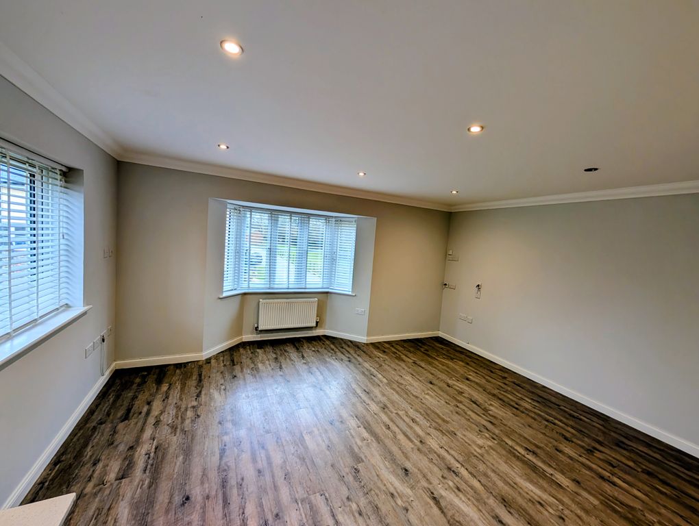 Additional image 4 of 2 bed flat for saleRudgard Way, Liphook GU30