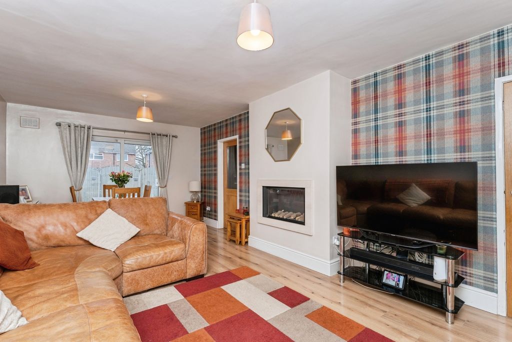 Property photo 2 of 29 Lounge