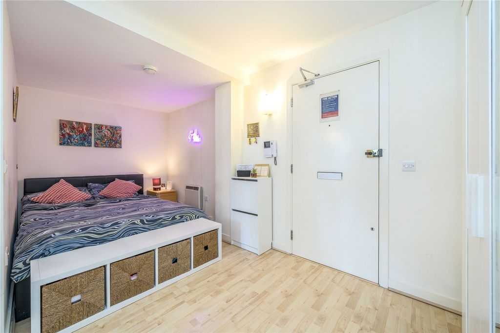 Property photo 3 of 8 Picture No. 07