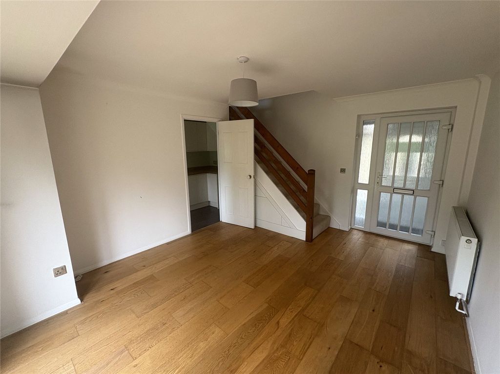 Property photo 2 of 9 Picture No. 18