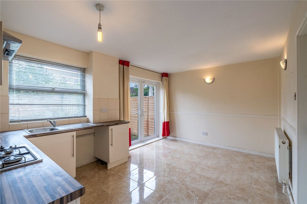 Property photo 3 of 18 Picture No. 06