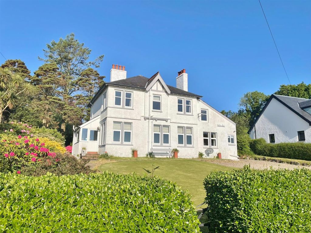 Property photo 1 of 88 Helenslea Front