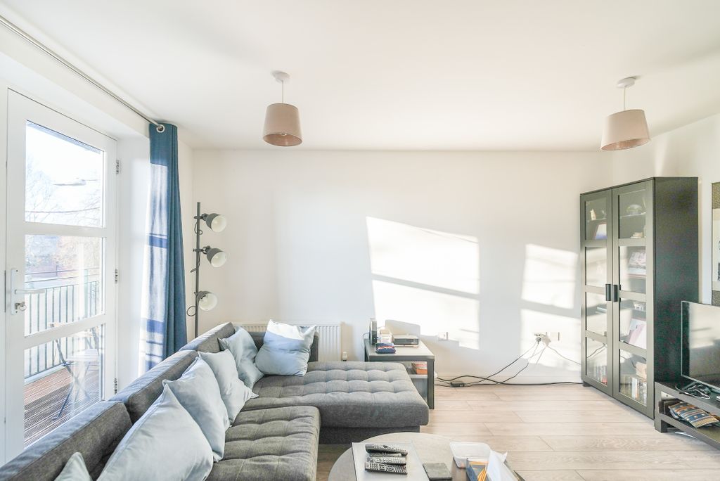 Property photo 2 of 20