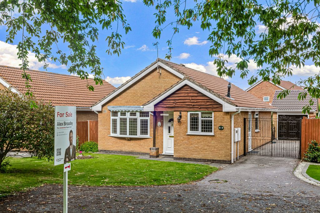 Property photo 1 of 24