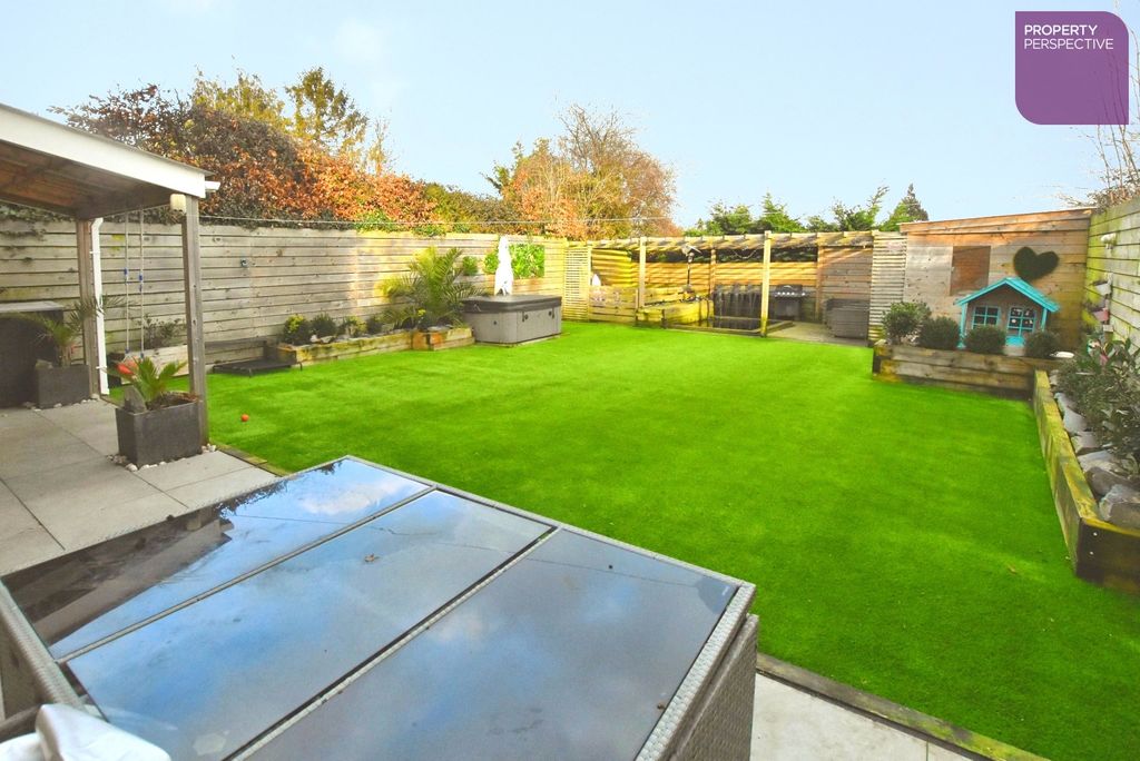 Property photo 2 of 19 Pbox-Img.Jpg