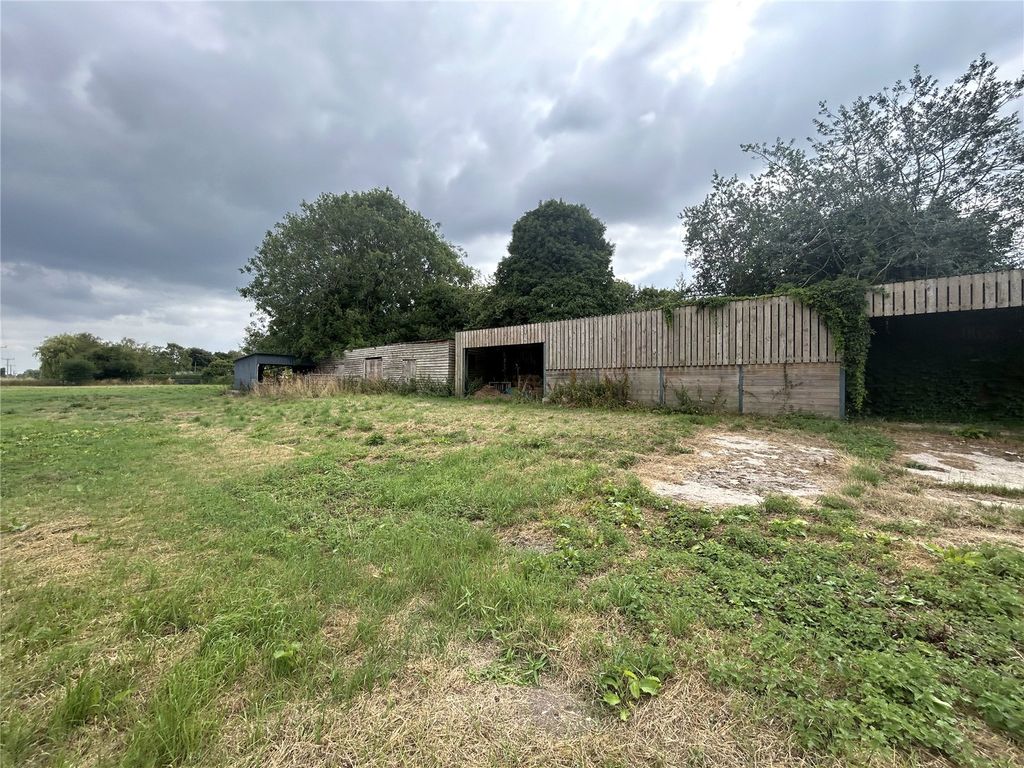 Property photo 3 of 7 Picture No. 02
