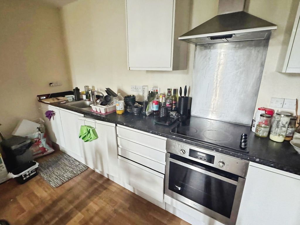 Property photo 2 of 6 ce86d9c0-d8138Df9-4Ed6-4F30-B466-B01Abd9d297B