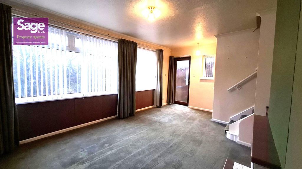 Property photo 2 of 30