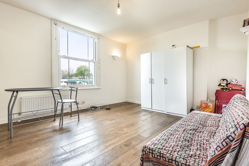 Property photo 3 of 5 472206 (2)