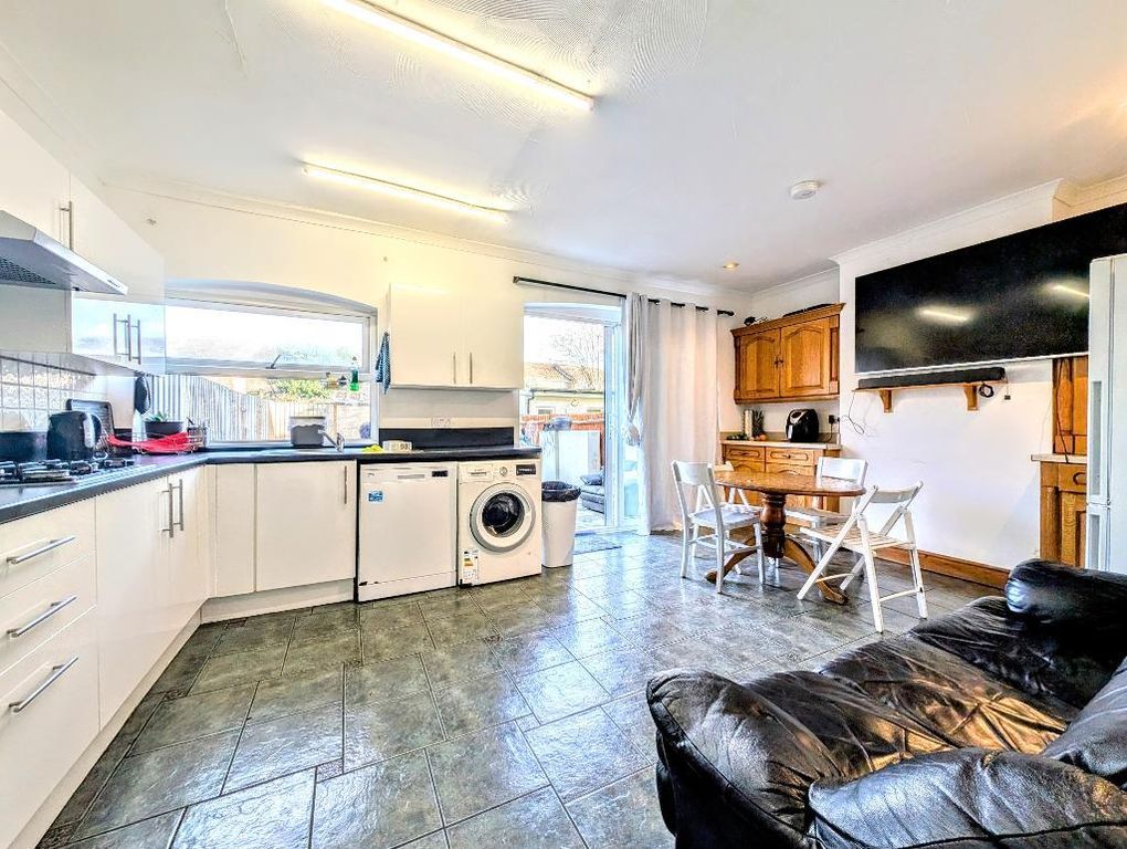 Property photo 2 of 11 Open Plan Kitchen / Dining Area