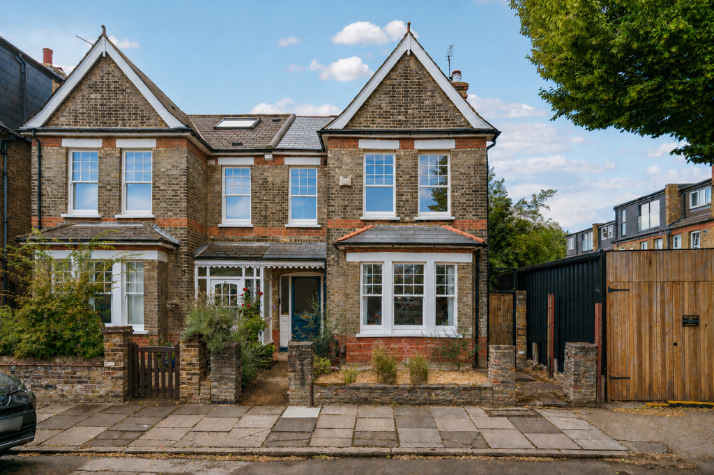 Property photo 1 of 12