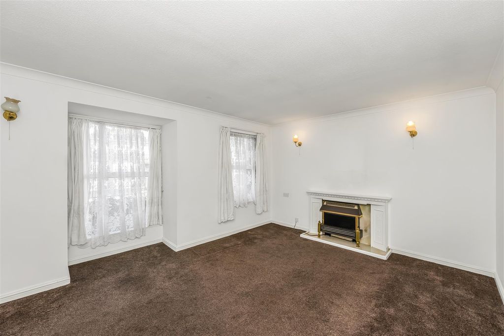 Property photo 2 of 19 2