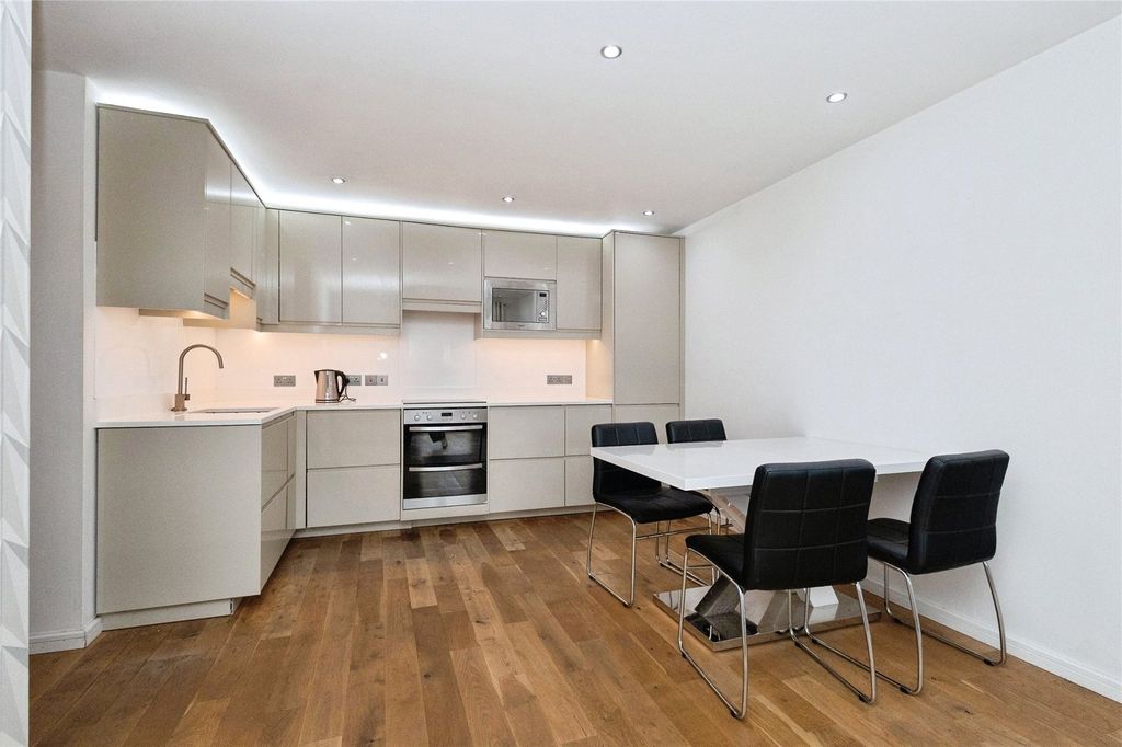 Property photo 3 of 19 Picture No. 34