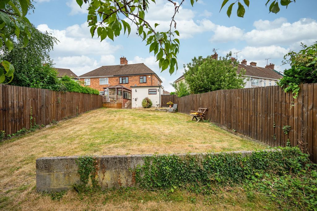 Property photo 2 of 30