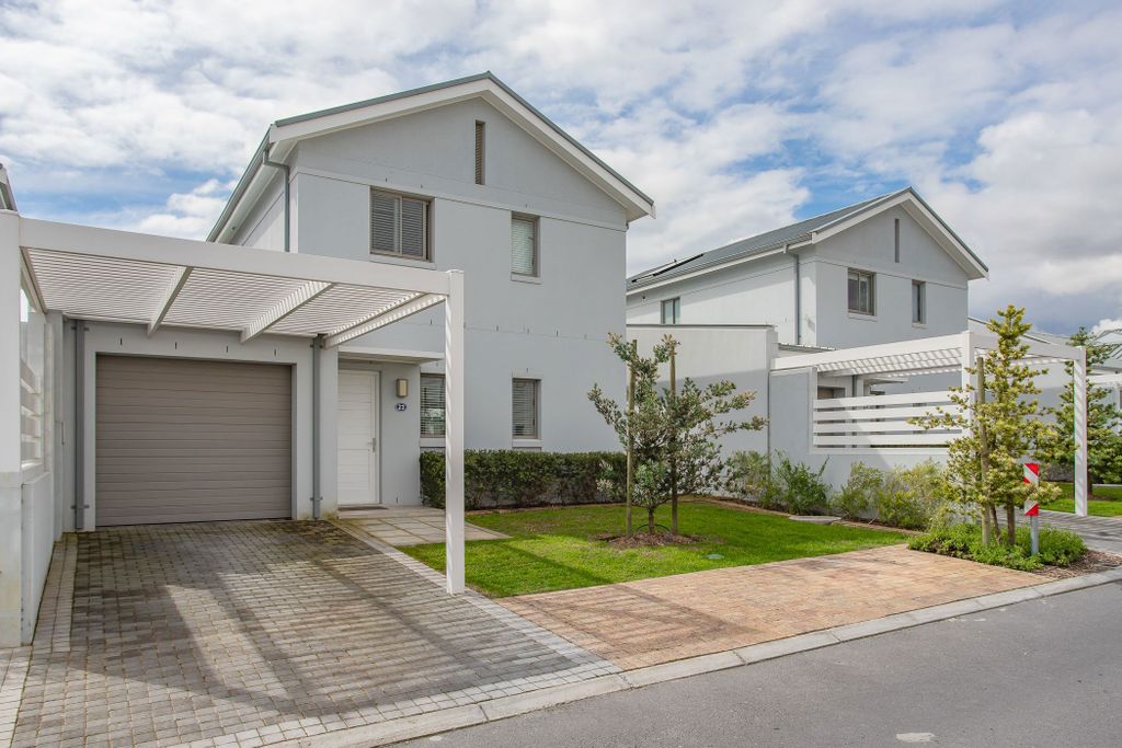 Property photo 1 of 23 Tk1716001