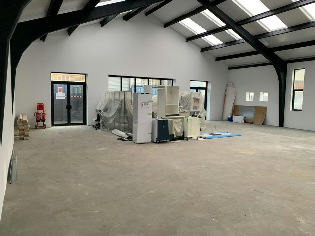 Property photo 3 of 6 c.Jpg