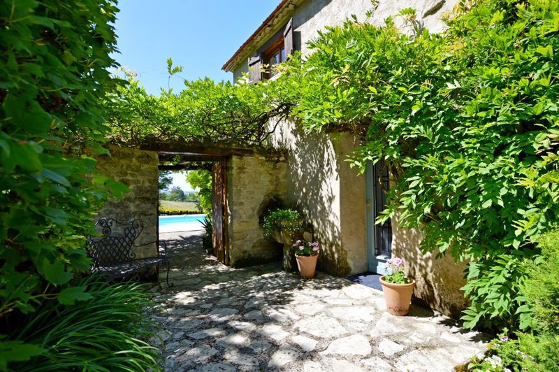 Property photo 2 of 29 Photo 2