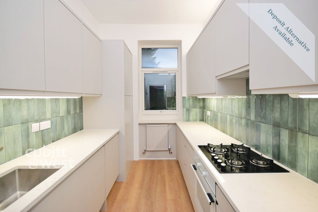 Property photo 2 of 11 Kitchen