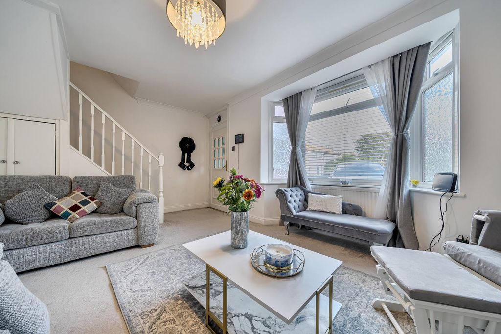 Property photo 3 of 12 1358341-11-68d2Bf7Aa2Bb8.Jpg