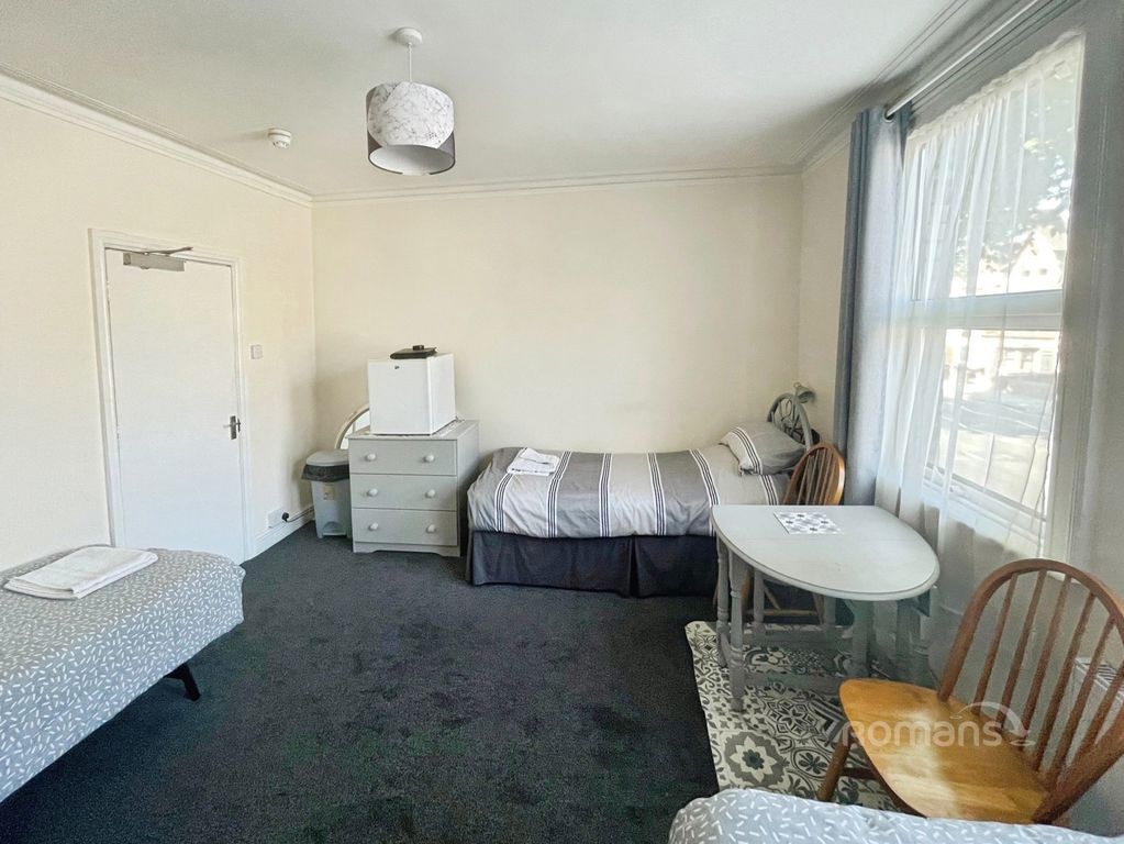 Property photo 2 of 5 Pbox-Img.Jpg