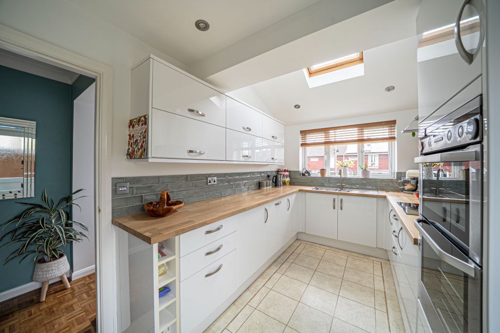 Property photo 2 of 29