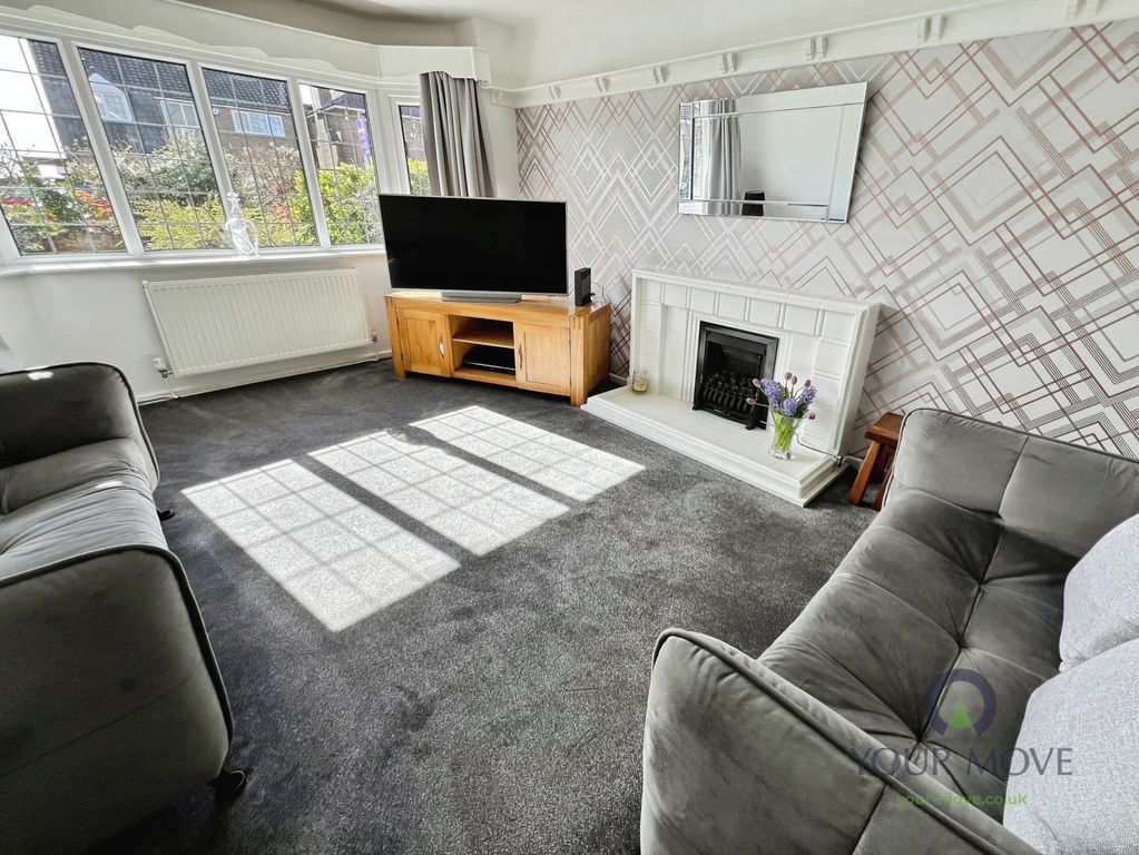 Property photo 2 of 19 Lounge