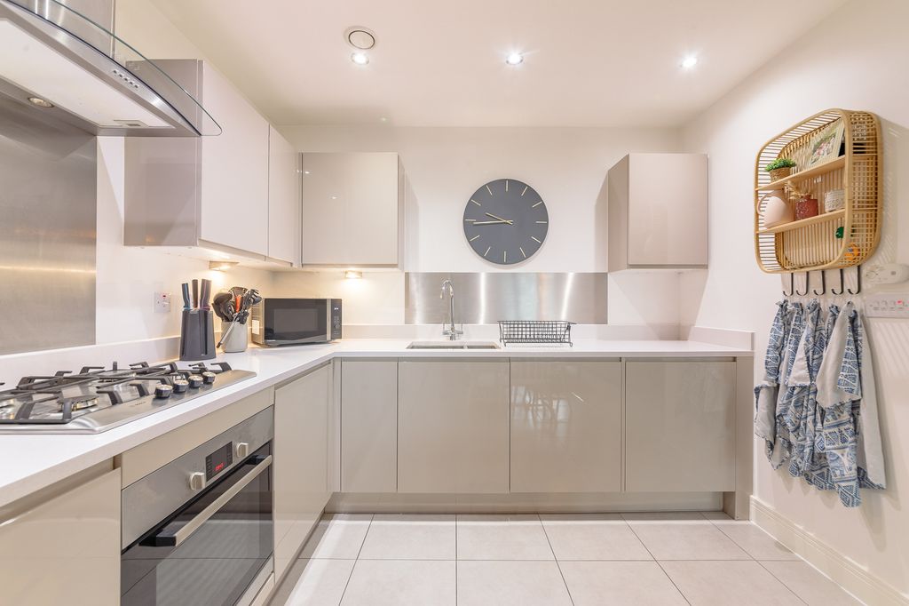 Property photo 2 of 9 2