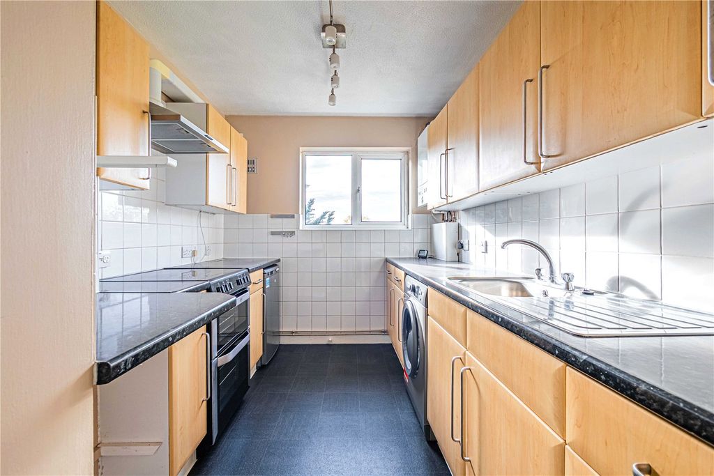 Property photo 3 of 13 Picture 3