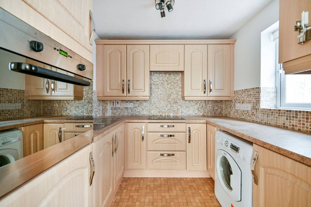 Property photo 3 of 7