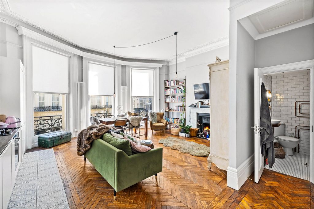 Property photo 3 of 15 Picture No. 25