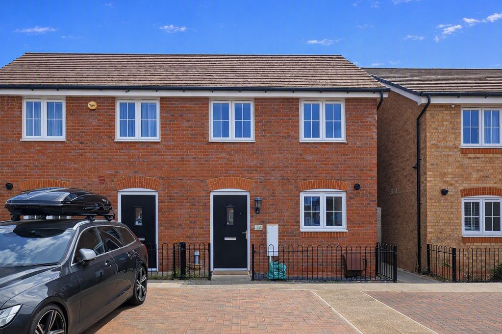 Property photo 1 of 9 4809881