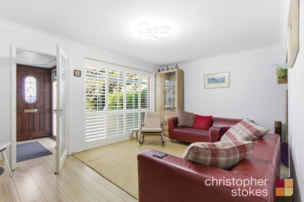 Property photo 2 of 18 4823372