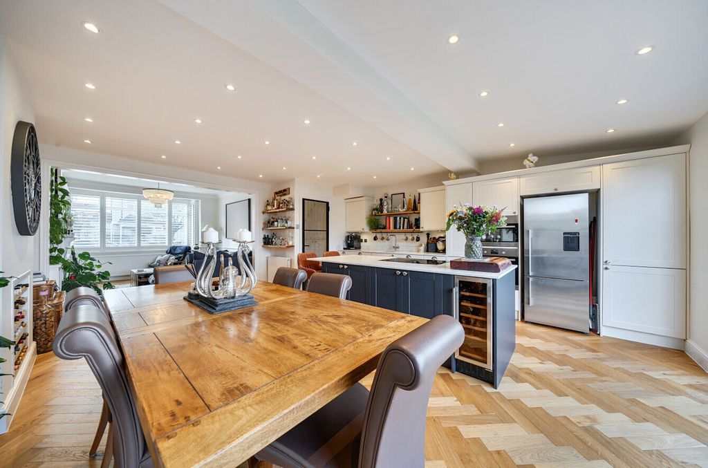 Property photo 1 of 27 Dining Room