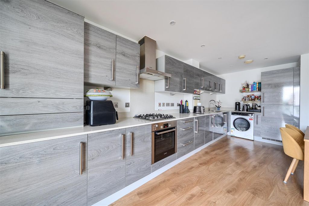 Property photo 3 of 21 1451920-8-69Ef878Fb9968.Jpg
