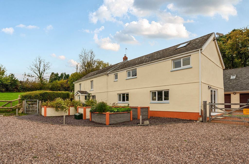 Property photo 1 of 30