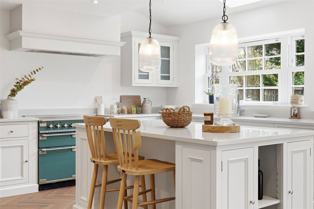 Property photo 1 of 24 Kitchen