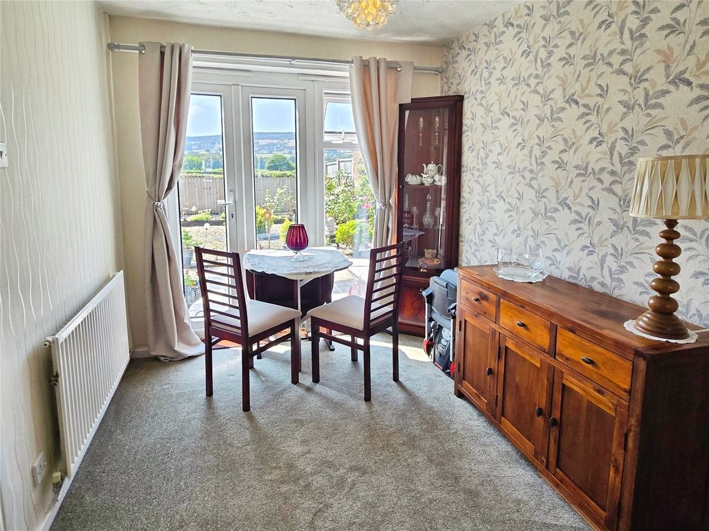 Property photo 3 of 17 Dining Room