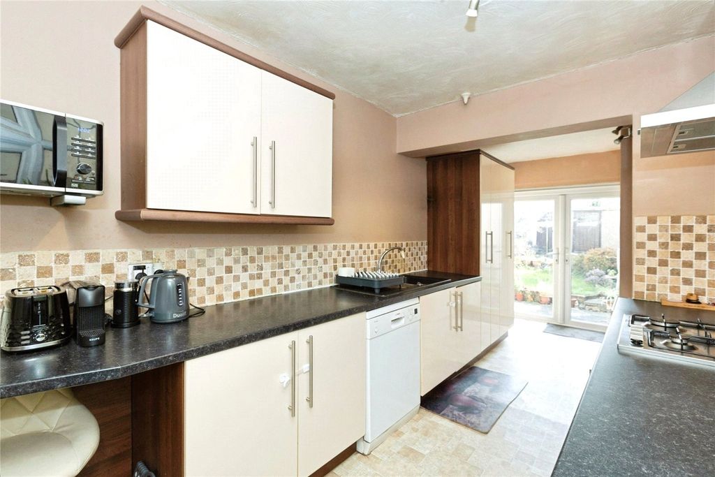 Property photo 2 of 20 Picture No. 26