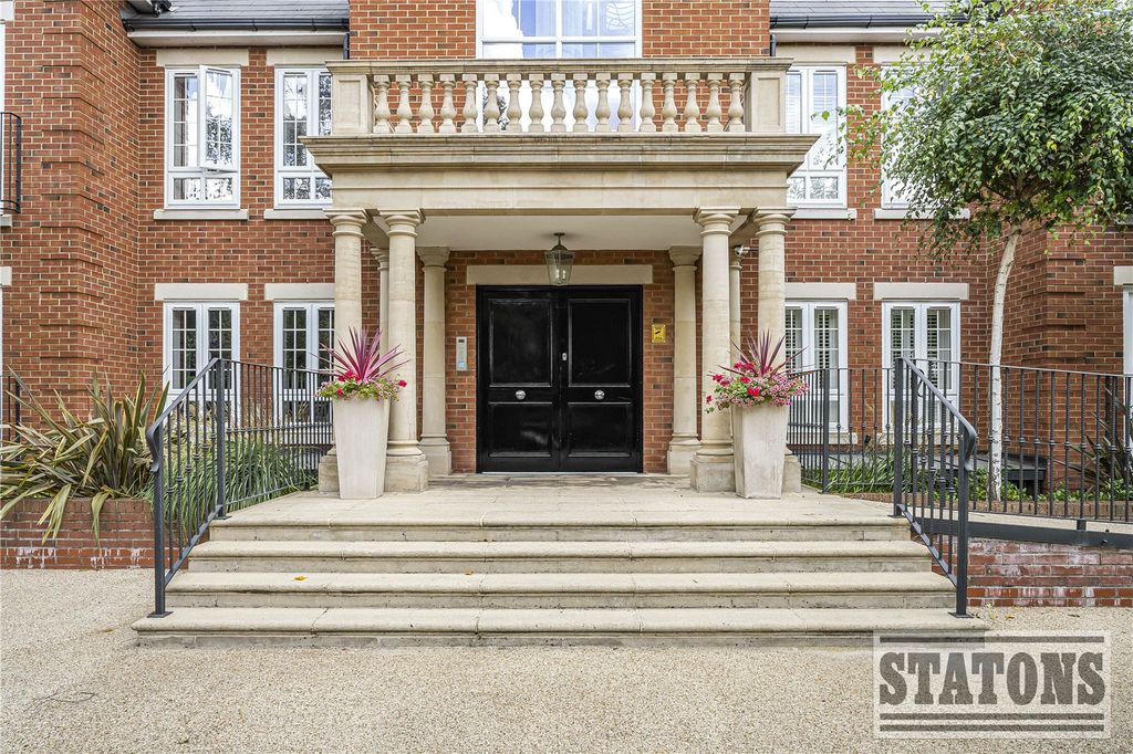 Additional image 14 of 2 bed flat for saleUplands Park Road, Enfield EN2